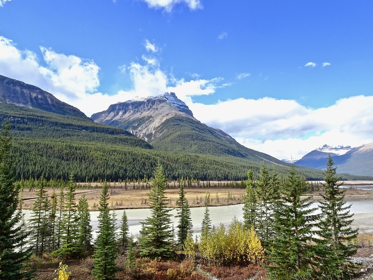 The Best Scenic Hikes in the Rocky Mountains